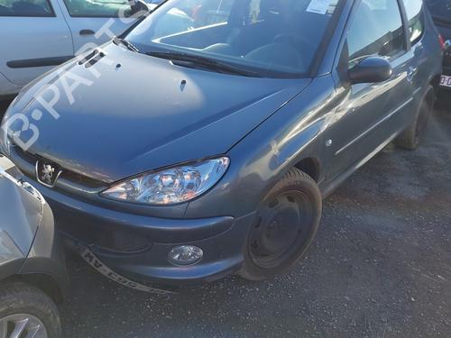 Left front fog light PEUGEOT 206 Hatchback (2A/C) 1.6 HDi 110 | BP27483009C30 