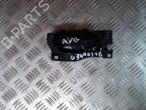 Front left interior door handle PEUGEOT 407 (6D_) 2.0 HDi 135 (6DRHRH, 6DRHRE, 6DRHRG, 6DRHRJ) | BP24284513I13 