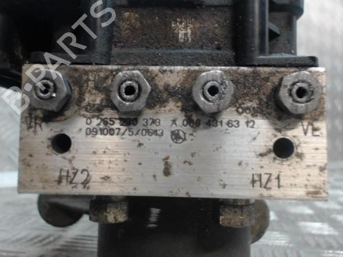 Used ABS pump MERCEDES-BENZ B-CLASS Sports Tourer (W245) B 180 CDI (245.207) (109 hp) 24282575