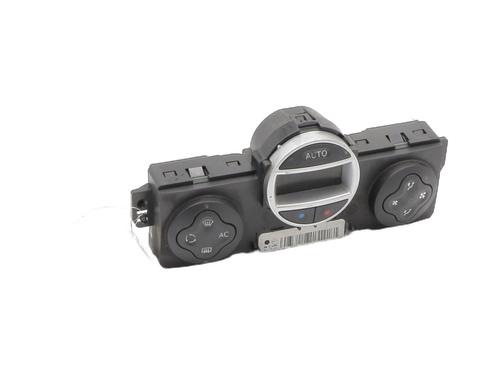 Used Climate control RENAULT CLIO III (BR0/1, CR0/1) 1.5 dCi (BR17, CR17) (86 hp) 25738265