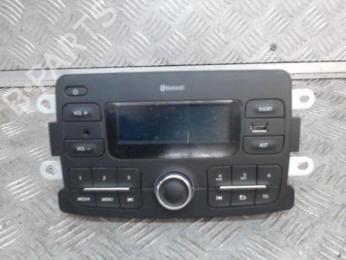 Used Radio DACIA SANDERO II 1.0 SCe 75 (B8JC, B8JD) (73 hp) 24272823