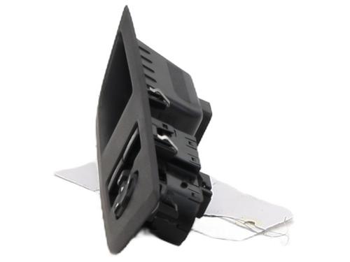 Used Switch Switch PEUGEOT 208 II (UB_, UP_, UW_, UJ_) 1.5 BlueHDI 100 (102 hp) 31833232 31833232