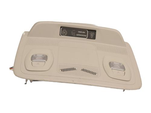 interior-roof-light-renault-megane-iv-hatchback-b9amn_-2015-24267609 main image