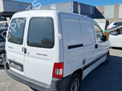 Right headlight PEUGEOT PARTNER Box Body/MPV (5_, G_) 1.6 HDi 75 | BP32392617C29