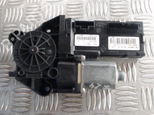 Used Front wiper motor RENAULT MEGANE III Hatchback (BZ0/1_, B3_) 1.5 dCi (86 hp) 24271708