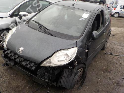 Right taillight PEUGEOT 107 (PM_, PN_) 1.0 | BP24280590C35 