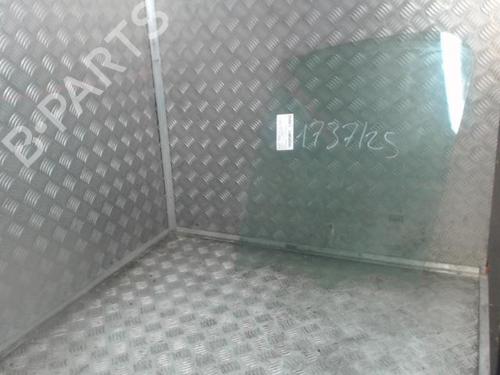 front-left-door-window-renault-trafic-iii-van-fg_-2014-28597697 main image