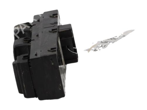 Left front window switch HYUNDAI ix20 (JC) 1.4 CRDi | BP39202652I27 - Image 2