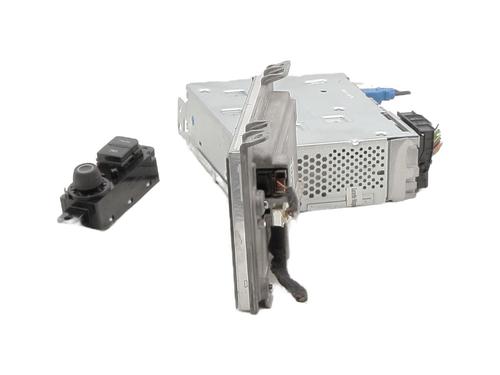 Radio PEUGEOT 2008 I (CU_) 1.2 THP 110 / PureTech 110 | BP27184711E6 