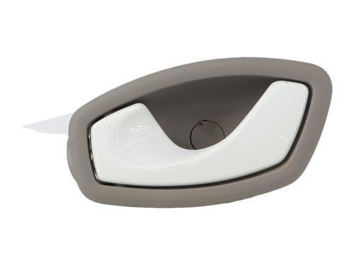 front-left-interior-door-handle-renault-zoe-bfm_-2012-39630906 main image