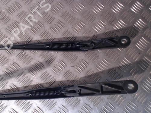 Front windshield wiper arm VW GOLF VI (5K1) 1.6 TDI | BP24278275C143 
