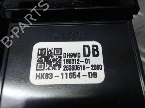 switch-jaguar-f-pace-x761-2015-24273058 main image