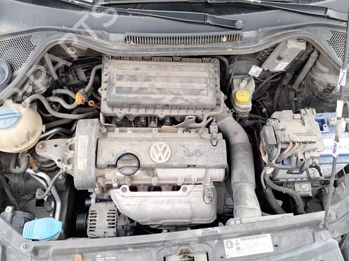 Right headlight VW POLO V (6R1, 6C1) 1.2 | BP32443984C29