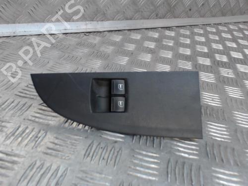 Used Left front window switch Left front window switch RENAULT MASTER I Van (T__) [1980-1998] 33415387 33415387