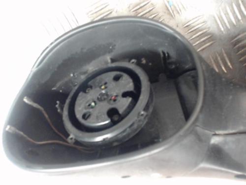 Left mirror PEUGEOT 206+ (2L_, 2M_) 1.4 HDi eco 70 | BP24266598C26