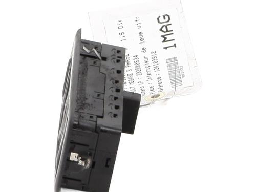 Used Left front window switch Left front window switch RENAULT MEGANE III Hatchback (BZ0/1_, B3_) 1.5 dCi (BZ09, BZ0D, BZ1W, BZ29, BZ14) (110 hp) 33882160 33882160