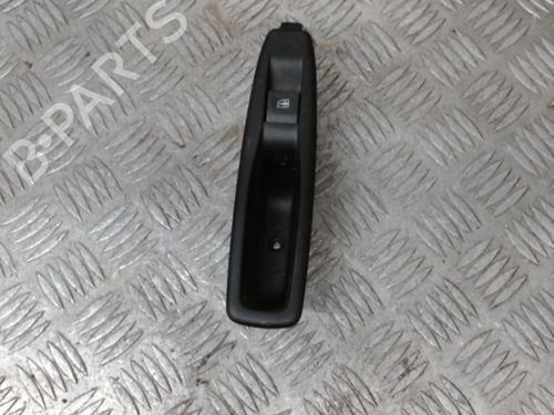 Mando elevalunas trasero izquierdo RENAULT CAPTUR I (J5_, H5_) 0.9 TCe 90 (90 hp) 24268364