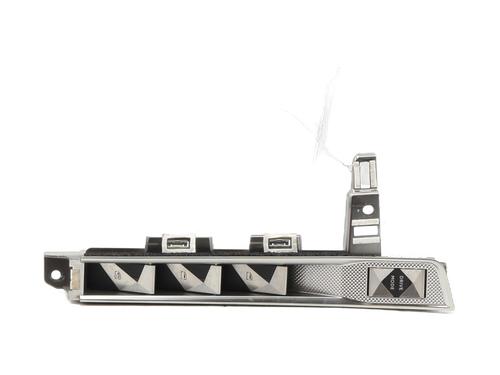 Interrupteur de vitre avant droite DS DS 7 Crossback (J4_, JR_, JC_) 2.0 BlueHDi 180 (JJEHZR) (177 hp) 31216631