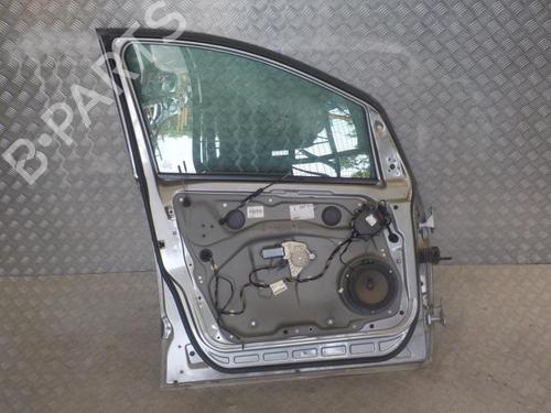 Used Left front door MERCEDES-BENZ B-CLASS Sports Tourer (W245) B 180 CDI (245.207) (109 hp) 24276439