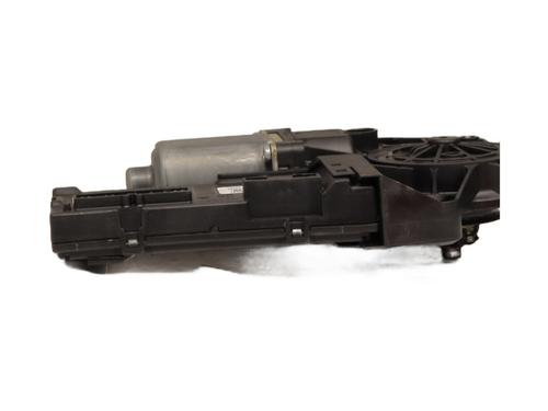 Used Left front window motor Left front window motor RENAULT MEGANE III Hatchback (BZ0/1_, B3_) 1.5 dCi (BZ1G, BZ1W, BZ0R) (95 hp) 24267733 24267733