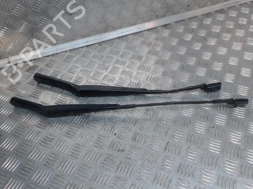 Used Front windshield wiper arm VW PASSAT B7 Variant (365) 2.0 TDI (140 hp) 24267325