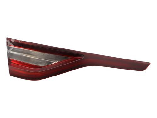 left-tailgate-light-renault-megane-iv-hatchback-b9amn_-2015-40283902 main image