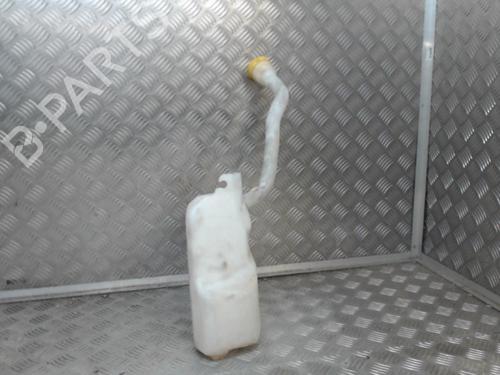 Used Windscreen washer tank Windscreen washer tank BMW 5 (E39) 523 i (170 hp) 24268830 24268830