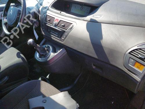 Left front fenders CITROËN C4 Picasso I MPV (UD_) 1.6 HDi | BP24264671C41 
