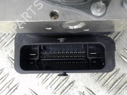 Used ABS pump MERCEDES-BENZ GLA-CLASS (X156) GLA 220 CDI (156.903) (170 hp) 24279846