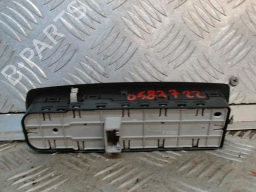 Used Left front window switch Left front window switch RENAULT LAGUNA III Grandtour (KT0/1) 2.0 dCi (KT01, KT08, KT09, KT0K, KT12, KT1D, KT1W) (150 hp) 24267904 24267904