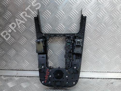 Used Middle console Middle console AUDI Q5 (8RB) 2.0 TDI quattro (170 hp) 24279277 24279277