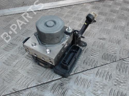 Used ABS pump RENAULT TWINGO III (BCM_, BCA_) 1.0 SCe 70 (71 hp) 24279935