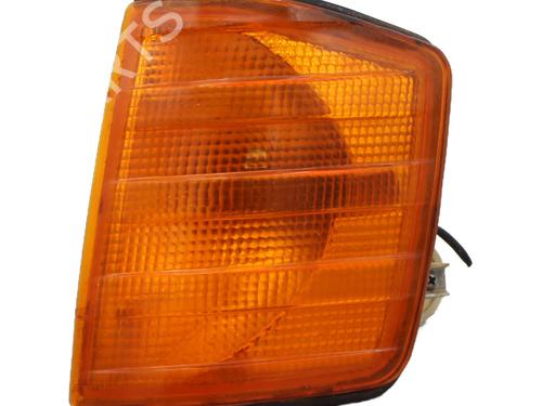Used Left front indicator MERCEDES-BENZ 190 (W201) D 2.5 (201.126) (94 hp) 29372152