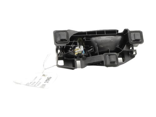 Front right interior door handle PEUGEOT 3008 II SUV (MC_, MR_, MJ_, M4_) 1.5 BlueHDi 130 | BP26966763I14 