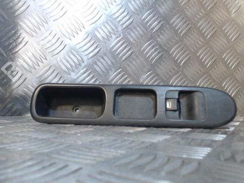 Used Right front window switch Right front window switch PEUGEOT 307 (3A/C) 1.6 HDi (90 hp) 24266372 24266372