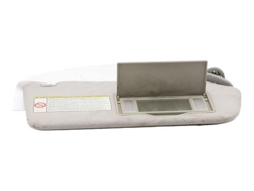 Used Right sun visor TOYOTA COROLLA Verso (ZER_, ZZE12_, R1_) 2.2 D-4D (AUR10_, AUR10R) (177 hp) 31050427