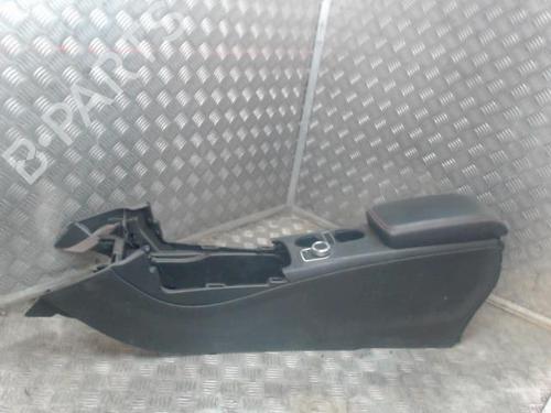 Used Middle console Middle console MERCEDES-BENZ GLA-CLASS (X156) GLA 220 CDI (156.903) (170 hp) 33414657 33414657