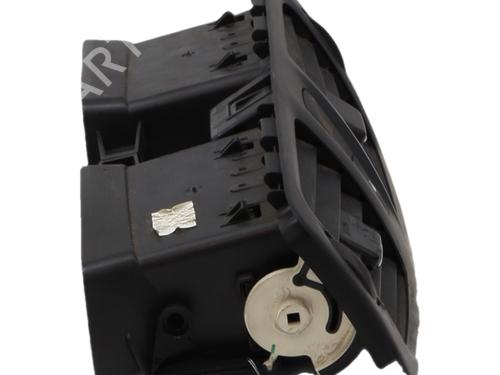 air-vent-renault-megane-iii-hatchback-bz01_-b3_-2008-38767323 main image