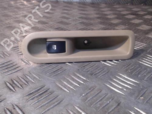 Used Left rear window switch RENAULT MODUS / GRAND MODUS (F/JP0_) 1.5 dCi (FP0D, JP0D) (82 hp) 24284091