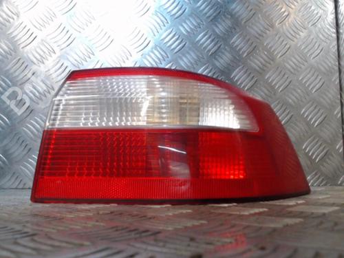 Højre baglygte RENAULT LAGUNA II (BG0/1_) 3.0 V6 24V (BG01, BG02, BG0D, BG0Y) (207 hp) 24266162