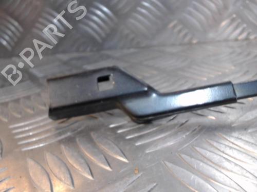Used Front windshield wiper arm Front windshield wiper arm CITROËN C3 Picasso (SH_) 1.6 HDi (90 hp) 24281158 24281158