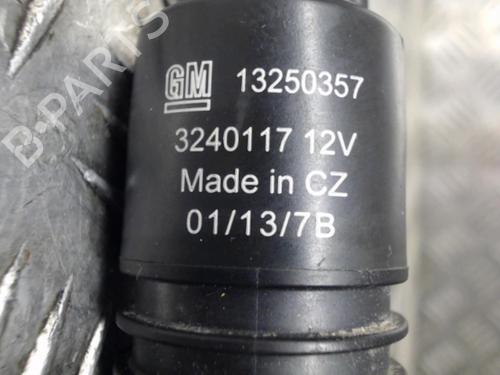 Used Washer pump Washer pump OPEL MOKKA / MOKKA X (J13) 1.7 CDTI 4x4 (_76) (131 hp) 24273261 24273261