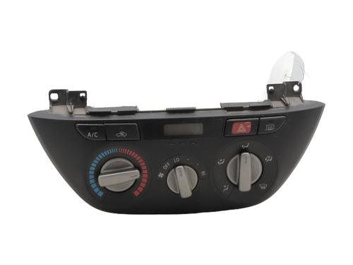 Commande Chauffage TOYOTA RAV 4 II (_A2_) 2.0 4WD (ACA21, ACA20) (150 hp) 27892455