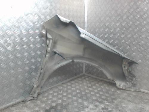 left-front-fenders-nissan-primera-hatchback-p12-2002-27809178 main image