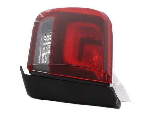 Used Right tailgate light Right tailgate light CITROËN C4 CACTUS 1.2 THP 110 (110 hp) 31856939 31856939