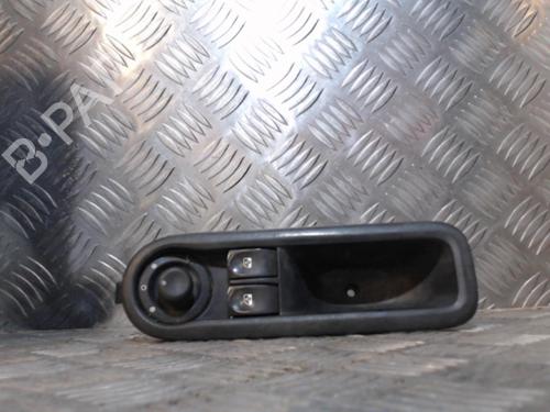 Used Left front window switch Left front window switch RENAULT TWINGO II (CN0_) 1.2 Turbo (CN0C, CN0F) (100 hp) 24266403 24266403