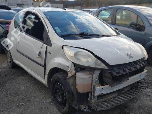 Right taillight PEUGEOT 107 (PM_, PN_) 1.0 | BP25256567C35