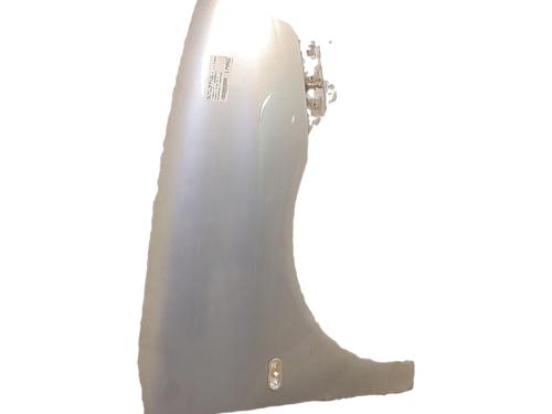 Guarda-lamas direito Guarda-lamas direito SEAT IBIZA III (6L1) 1.4 TDI (70 hp) 35925651 35925651