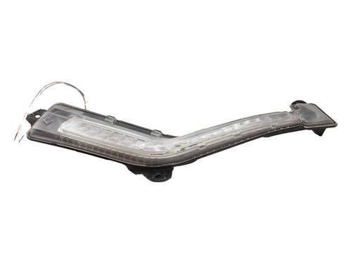 Used Left daytime light Left daytime light 37007790 37007790