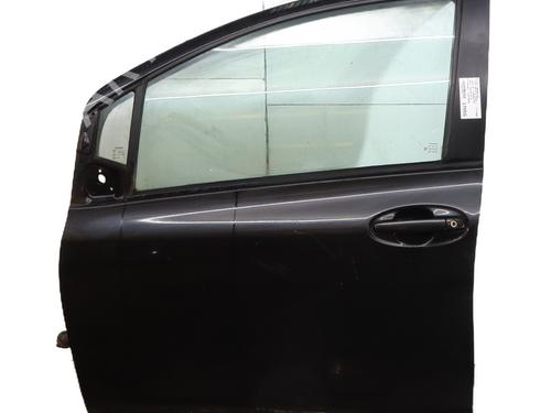 Używane Drzwi przednie lewe TOYOTA YARIS (_P9_) 1.3 VVT-i (SCP90_, SCP90R) (87 hp) 30464697